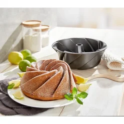 Die moderne Hausfrau Aluguss-Backform 