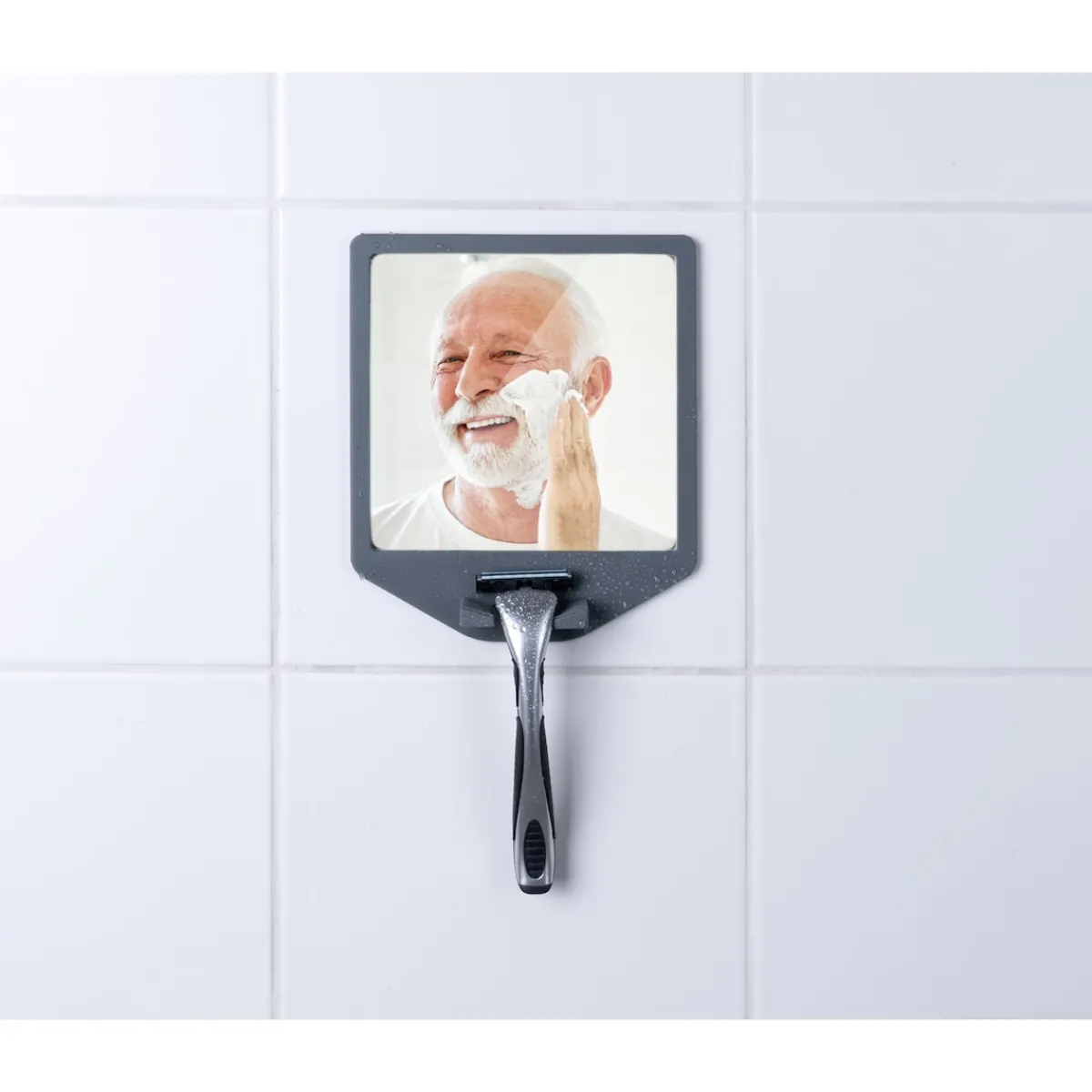 Die moderne Hausfrau Antibeschlagspiegel