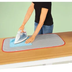 Die moderne Hausfrau Bügel-Tischauflage