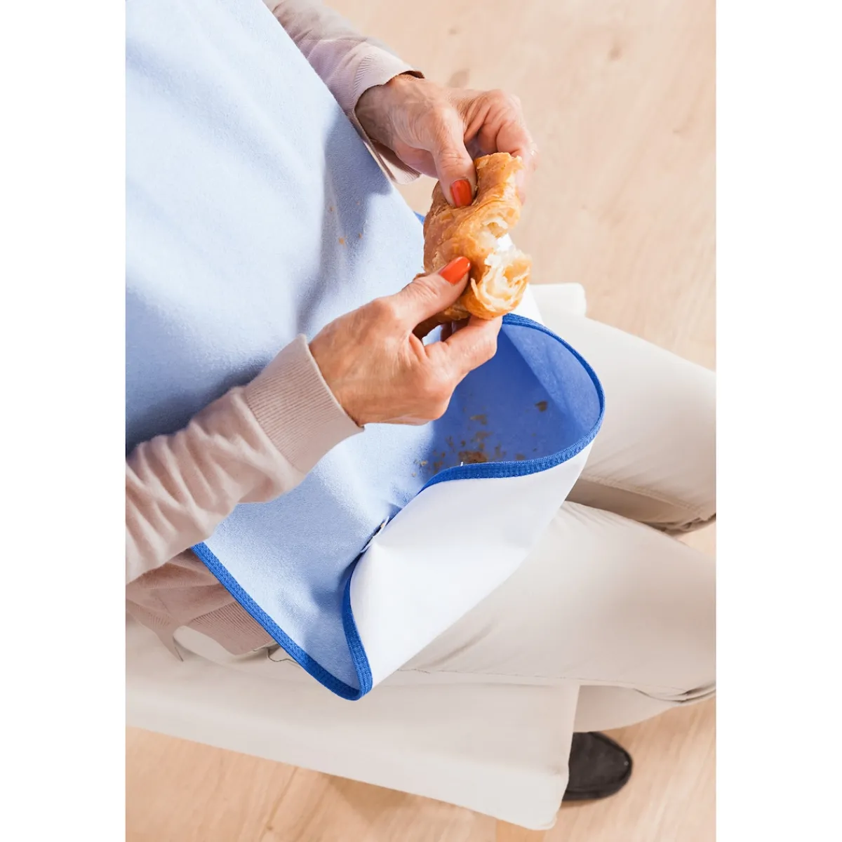 Die moderne Hausfrau Essschürze mit Druckknopf