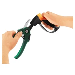 Die moderne Hausfrau Klingenschärfer