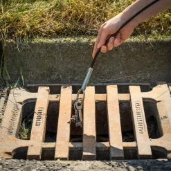 Die moderne Hausfrau Krallengreifer, 160 cm