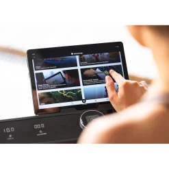 Die moderne Hausfrau Laufband TM 2400S mit Gestensteuerung