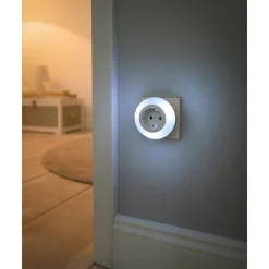 Die moderne Hausfrau LED-Nachtlichtsteckdose