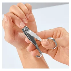Die moderne Hausfrau Nagelknipser