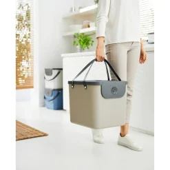 Die moderne Hausfrau Recycling Müllsystem 