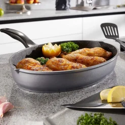 Die moderne Hausfrau STONELINE Fisch- und Schnitzelpfanne Oval 35x24 cm | mit Deckel