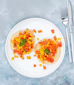 Die moderne Hausfrau Tellerset, Porzellan Vada Weiß